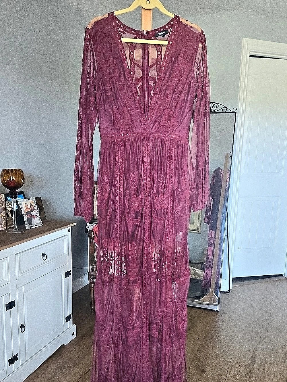 WishList Lace Maxi Dress in Purple Size Large Like New